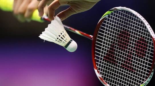 LE NOSTRE ALUNNE DELLE PRIME CLASSI VINCONO LE GARE CITTADINE E CONTEALI DI BADMINTON
