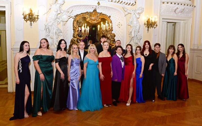 Ballo di maturità dei maturandi del Ginnasio linguistico